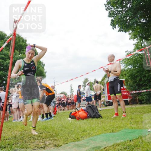 21.06.2026 - 29. Vierlanden-Triathlon LAZAROV Photography http://msf.ph/oto/9841558 21.06.2026 12:28:32 Schwimmen 982, 1009 meine-sportfotos.de