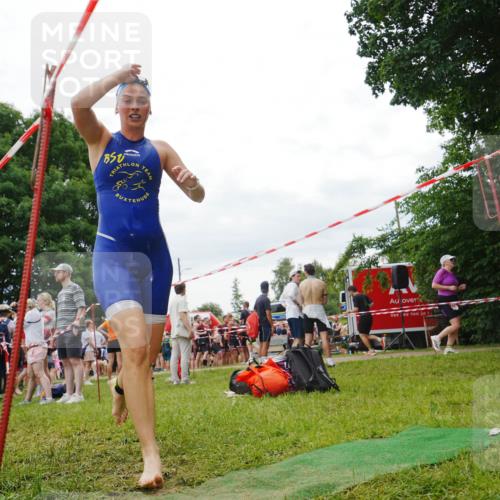 21.06.2026 - 29. Vierlanden-Triathlon LAZAROV Photography http://msf.ph/oto/9841574 21.06.2026 12:29:47 Schwimmen 1012 meine-sportfotos.de