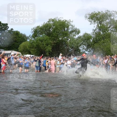 21.06.2026 - Viking Triathlon Michael Strokosch http://msf.ph/oto/9841575 21.06.2026 10:00:58 Schwimmen 14, 17, 27, 42, 74, 98, 180, 218, 249, 454, 466, 506, 565, 569, 623, 640 meine-sportfotos.de