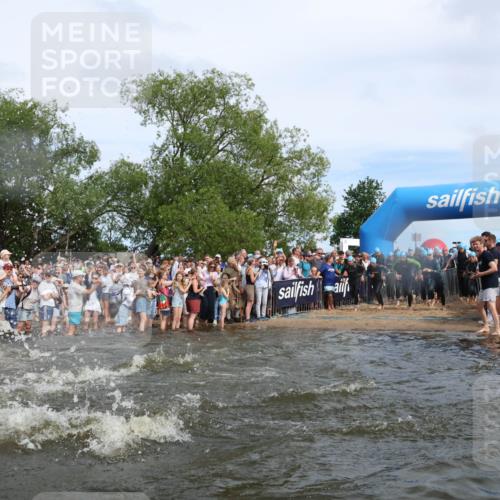 21.06.2026 - Viking Triathlon Michael Strokosch http://msf.ph/oto/9841588 21.06.2026 10:01:00 Schwimmen 14, 17, 27, 42, 74, 98, 180, 218, 249, 337, 454, 506, 527, 623, 640 meine-sportfotos.de