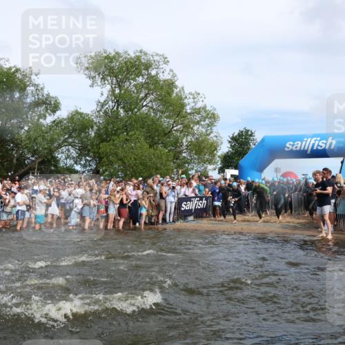 21.06.2026 - Viking Triathlon Michael Strokosch http://msf.ph/oto/9841590 21.06.2026 10:01:00 Schwimmen 14, 17, 27, 42, 74, 98, 180, 218, 249, 337, 454, 506, 527, 623, 640 meine-sportfotos.de