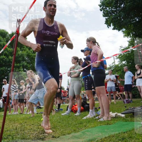 21.06.2026 - 29. Vierlanden-Triathlon LAZAROV Photography http://msf.ph/oto/9841596 21.06.2026 12:57:21 Schwimmen 1042, 1043, 1048 meine-sportfotos.de
