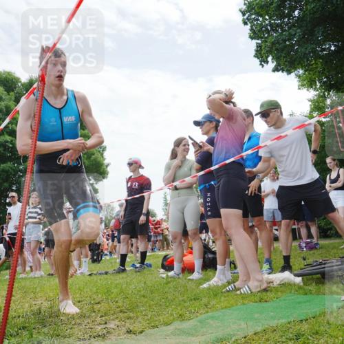 21.06.2026 - 29. Vierlanden-Triathlon LAZAROV Photography http://msf.ph/oto/9841597 21.06.2026 12:57:32 Schwimmen 1052, 1056 meine-sportfotos.de