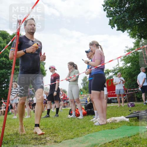 21.06.2026 - 29. Vierlanden-Triathlon LAZAROV Photography http://msf.ph/oto/9841643 21.06.2026 12:59:20 Schwimmen 1051, 1076, 1077, 1081 meine-sportfotos.de