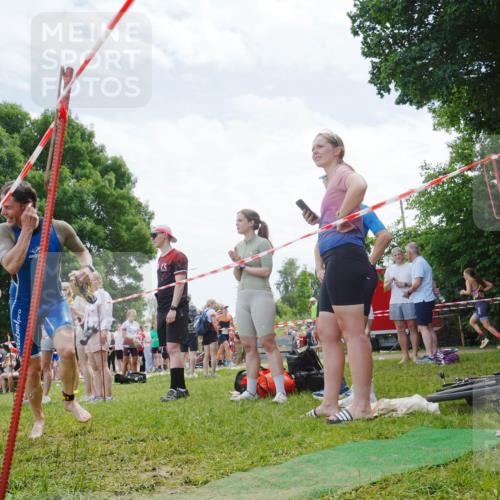 21.06.2026 - 29. Vierlanden-Triathlon LAZAROV Photography http://msf.ph/oto/9841678 21.06.2026 13:00:24 Schwimmen 1025, 1050, 1062, 1064 meine-sportfotos.de