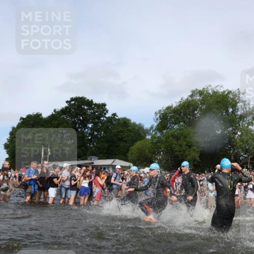 21.06.2026 - Viking Triathlon Michael Strokosch http://msf.ph/oto/9841694 21.06.2026 10:01:19 Schwimmen 18, 28, 51, 65, 89, 114, 131, 145, 242, 271, 280, 447, 486, 500, 665 meine-sportfotos.de