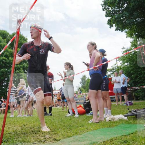 21.06.2026 - 29. Vierlanden-Triathlon LAZAROV Photography http://msf.ph/oto/9841702 21.06.2026 13:01:14 Schwimmen 1073, 1084, 1089 meine-sportfotos.de