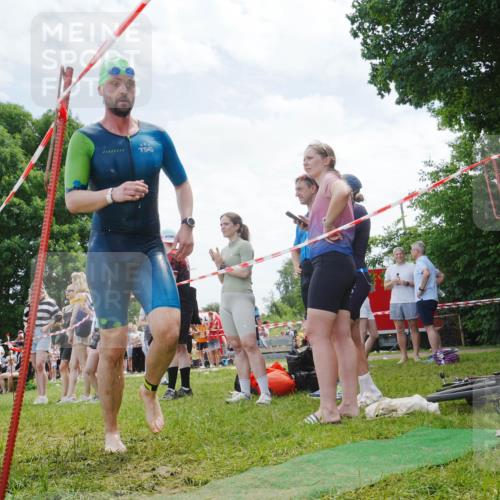 21.06.2026 - 29. Vierlanden-Triathlon LAZAROV Photography http://msf.ph/oto/9841704 21.06.2026 13:01:21 Schwimmen 1038, 1073 meine-sportfotos.de