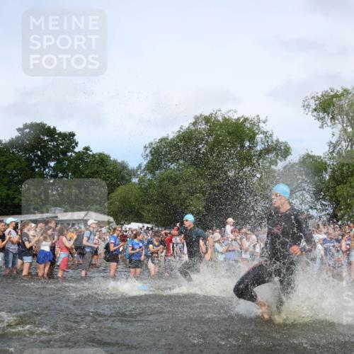 21.06.2026 - Viking Triathlon Michael Strokosch http://msf.ph/oto/9841721 21.06.2026 10:01:24 Schwimmen 13, 18, 26, 28, 51, 114, 131, 145, 242, 271, 300, 500, 568, 576, 665 meine-sportfotos.de