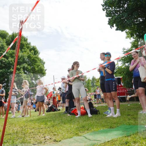 21.06.2026 - 29. Vierlanden-Triathlon LAZAROV Photography http://msf.ph/oto/9841747 21.06.2026 13:08:32 Schwimmen 1111, 1127, 1130, 1139 meine-sportfotos.de