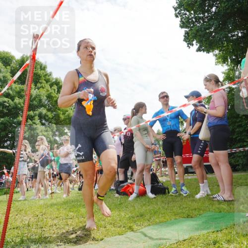 21.06.2026 - 29. Vierlanden-Triathlon LAZAROV Photography http://msf.ph/oto/9841753 21.06.2026 13:09:19 Schwimmen 1114 meine-sportfotos.de