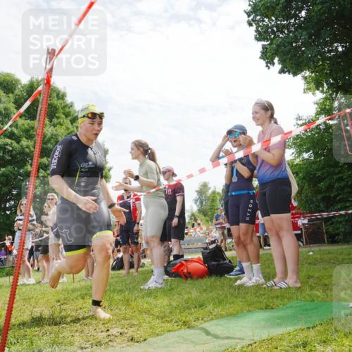 21.06.2026 - 29. Vierlanden-Triathlon LAZAROV Photography http://msf.ph/oto/9841795 21.06.2026 13:11:22 Schwimmen 1151, 1155, 1157 meine-sportfotos.de