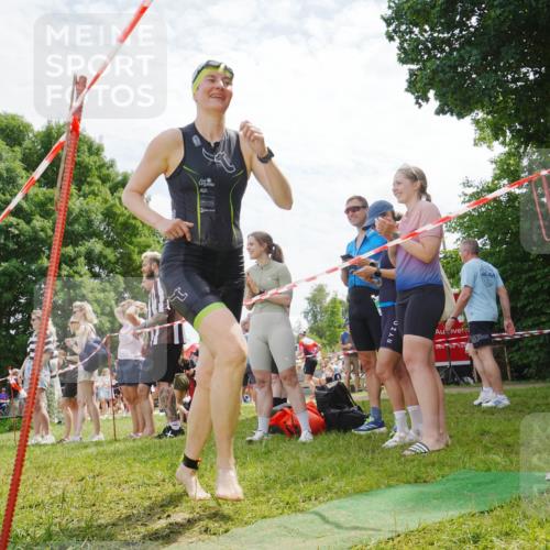 21.06.2026 - 29. Vierlanden-Triathlon LAZAROV Photography http://msf.ph/oto/9841797 21.06.2026 13:11:29 Schwimmen 1155, 1158 meine-sportfotos.de