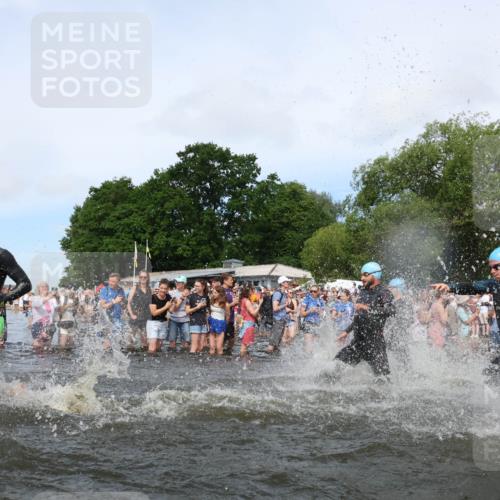 21.06.2026 - Viking Triathlon Michael Strokosch http://msf.ph/oto/9841837 21.06.2026 10:01:44 Schwimmen 38, 109, 113, 161, 194, 278, 285, 332, 343, 391, 432, 543, 621, 633, 644 meine-sportfotos.de