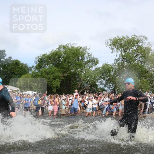 21.06.2026 - Viking Triathlon Michael Strokosch http://msf.ph/oto/9841841 21.06.2026 10:01:45 Schwimmen 38, 109, 113, 161, 194, 278, 285, 332, 343, 391, 432, 543, 621, 633, 644 meine-sportfotos.de