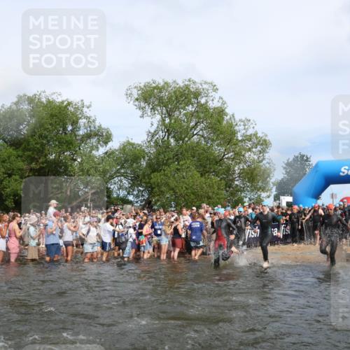 21.06.2026 - Viking Triathlon Michael Strokosch http://msf.ph/oto/9841851 21.06.2026 10:01:47 Schwimmen 38, 109, 113, 161, 194, 278, 285, 332, 343, 391, 432, 543, 621, 633, 644 meine-sportfotos.de