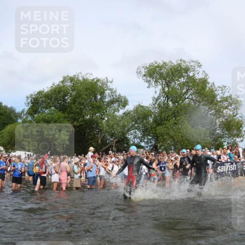 21.06.2026 - Viking Triathlon Michael Strokosch http://msf.ph/oto/9841856 21.06.2026 10:01:48 Schwimmen 38, 194, 265, 285, 332, 343, 391, 432, 543, 621, 644, 664 meine-sportfotos.de