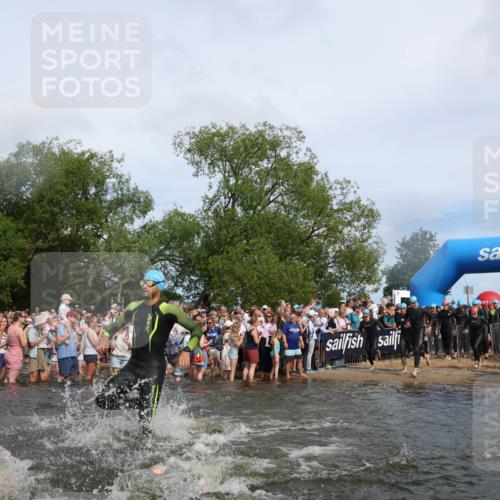 21.06.2026 - Viking Triathlon Michael Strokosch http://msf.ph/oto/9841931 21.06.2026 10:02:01 Schwimmen 30, 43, 55, 221, 226, 238, 265, 380, 394, 446, 524, 606, 625, 648, 664 meine-sportfotos.de