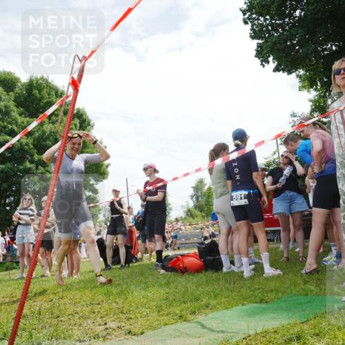 21.06.2026 - 29. Vierlanden-Triathlon LAZAROV Photography http://msf.ph/oto/9841943 21.06.2026 13:14:25 Schwimmen 1142, 1144 meine-sportfotos.de