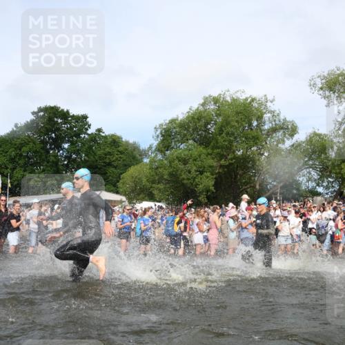 21.06.2026 - Viking Triathlon Michael Strokosch http://msf.ph/oto/9841949 21.06.2026 10:02:04 Schwimmen 43, 55, 90, 154, 221, 226, 380, 394, 410, 446, 501, 524, 606, 625, 660 meine-sportfotos.de