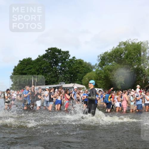 21.06.2026 - Viking Triathlon Michael Strokosch http://msf.ph/oto/9841955 21.06.2026 10:02:05 Schwimmen 43, 55, 90, 154, 221, 226, 380, 394, 410, 446, 501, 524, 606, 625, 660 meine-sportfotos.de
