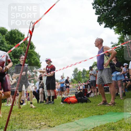 21.06.2026 - 29. Vierlanden-Triathlon LAZAROV Photography http://msf.ph/oto/9842002 21.06.2026 13:23:50 Schwimmen 1191, 1207, 1218 meine-sportfotos.de