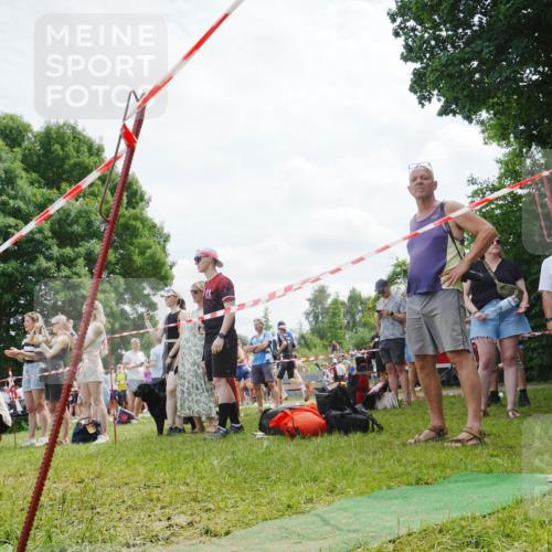 21.06.2026 - 29. Vierlanden-Triathlon LAZAROV Photography http://msf.ph/oto/9842017 21.06.2026 13:23:52 Schwimmen 1191, 1207, 1218 meine-sportfotos.de