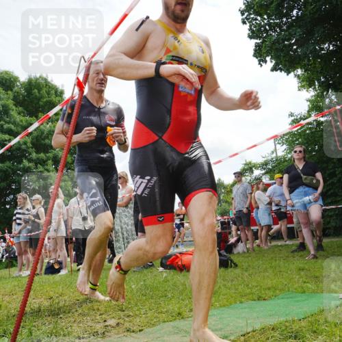 21.06.2026 - 29. Vierlanden-Triathlon LAZAROV Photography http://msf.ph/oto/9842061 21.06.2026 13:24:27 Schwimmen 1094, 1221 meine-sportfotos.de