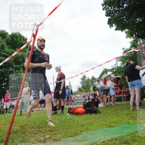 21.06.2026 - 29. Vierlanden-Triathlon LAZAROV Photography http://msf.ph/oto/9842067 21.06.2026 13:25:06 Schwimmen 1180, 1216 meine-sportfotos.de