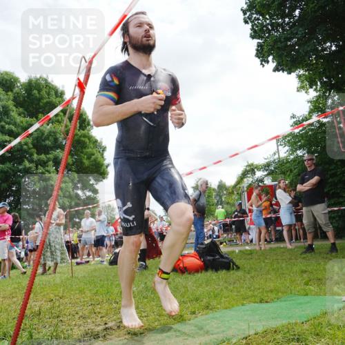 21.06.2026 - 29. Vierlanden-Triathlon LAZAROV Photography http://msf.ph/oto/9842092 21.06.2026 13:26:17 Schwimmen 1100, 1196, 1203, 1209, 1225 meine-sportfotos.de