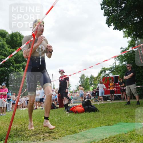 21.06.2026 - 29. Vierlanden-Triathlon LAZAROV Photography http://msf.ph/oto/9842097 21.06.2026 13:26:39 Schwimmen 1167, 1185 meine-sportfotos.de