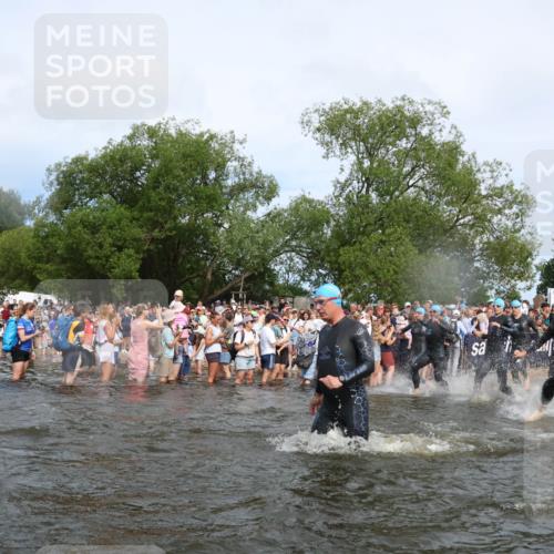 21.06.2026 - Viking Triathlon Michael Strokosch http://msf.ph/oto/9842117 21.06.2026 10:02:32 Schwimmen 83, 100, 126, 142, 220, 255, 325, 360, 392, 430, 513, 560, 579, 604, 651 meine-sportfotos.de