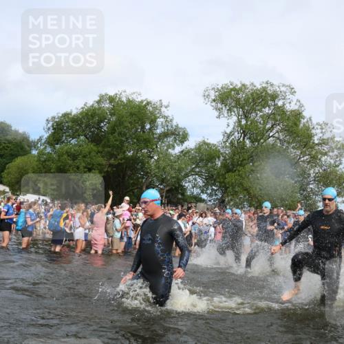 21.06.2026 - Viking Triathlon Michael Strokosch http://msf.ph/oto/9842121 21.06.2026 10:02:33 Schwimmen 83, 100, 126, 142, 220, 255, 325, 360, 392, 430, 513, 560, 579, 604, 651 meine-sportfotos.de