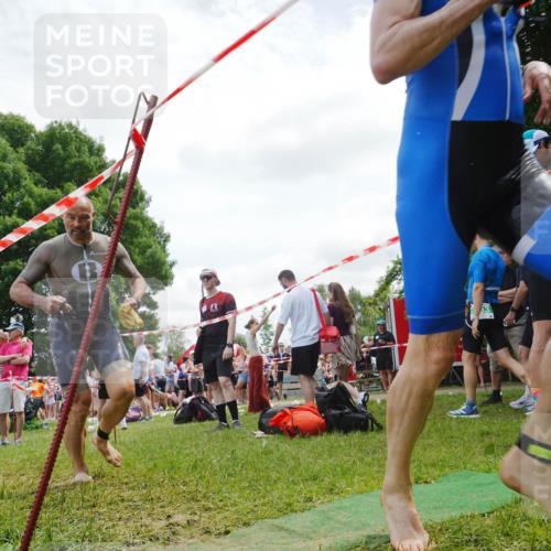21.06.2026 - 29. Vierlanden-Triathlon LAZAROV Photography http://msf.ph/oto/9842161 21.06.2026 13:28:07 Schwimmen 1170, 1204 meine-sportfotos.de