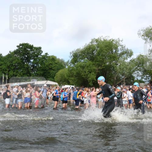 21.06.2026 - Viking Triathlon Michael Strokosch http://msf.ph/oto/9842164 21.06.2026 10:02:40 Schwimmen 16, 83, 99, 100, 186, 372, 386, 440, 462, 485, 513, 560, 579, 636, 653 meine-sportfotos.de