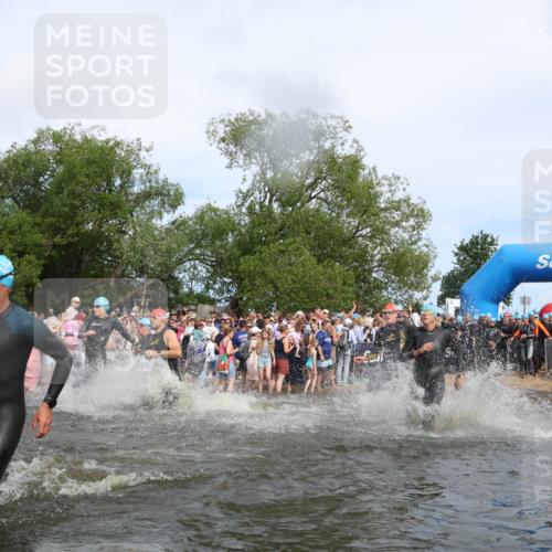 21.06.2026 - Viking Triathlon Michael Strokosch http://msf.ph/oto/9842174 21.06.2026 10:02:43 Schwimmen 16, 20, 73, 99, 100, 171, 186, 315, 372, 386, 440, 462, 485, 513, 553, 560, 579, 636, 653 meine-sportfotos.de