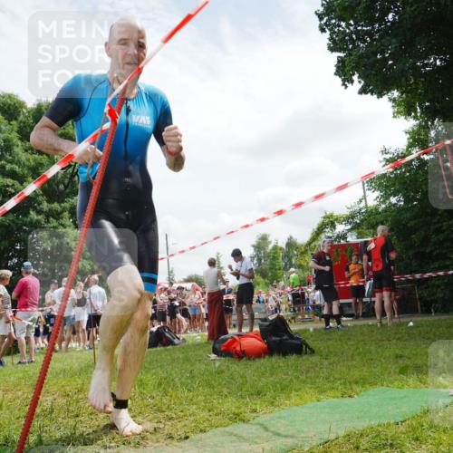 21.06.2026 - 29. Vierlanden-Triathlon LAZAROV Photography http://msf.ph/oto/9842179 21.06.2026 13:30:05 Schwimmen 1182 meine-sportfotos.de