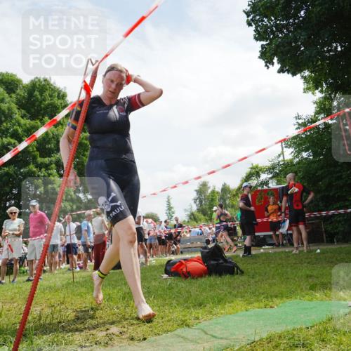 21.06.2026 - 29. Vierlanden-Triathlon LAZAROV Photography http://msf.ph/oto/9842189 21.06.2026 13:31:07 Schwimmen 1211 meine-sportfotos.de