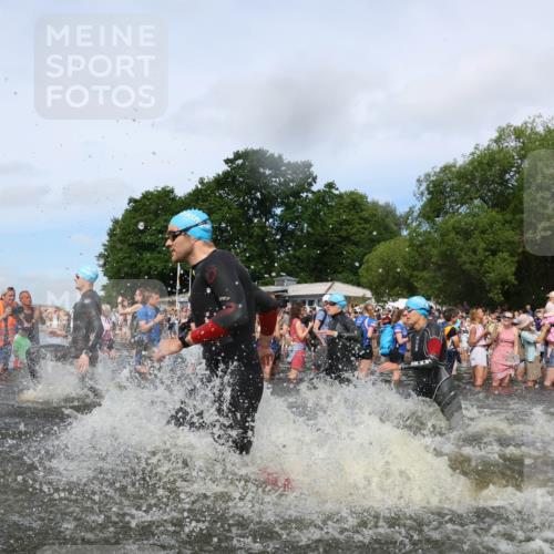 21.06.2026 - Viking Triathlon Michael Strokosch http://msf.ph/oto/9842208 21.06.2026 10:02:49 Schwimmen 16, 20, 64, 73, 111, 171, 186, 219, 315, 372, 440, 530, 553, 634, 636, 653 meine-sportfotos.de