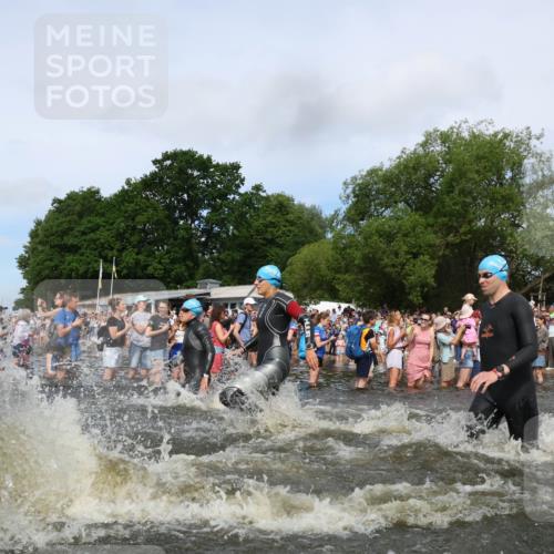 21.06.2026 - Viking Triathlon Michael Strokosch http://msf.ph/oto/9842210 21.06.2026 10:02:49 Schwimmen 16, 20, 64, 73, 111, 171, 186, 219, 315, 372, 440, 530, 553, 634, 636, 653 meine-sportfotos.de