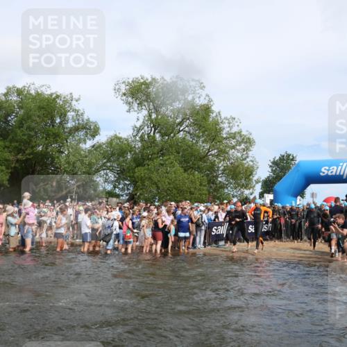 21.06.2026 - Viking Triathlon Michael Strokosch http://msf.ph/oto/9842217 21.06.2026 10:02:51 Schwimmen 16, 20, 64, 73, 111, 171, 219, 315, 372, 440, 530, 553, 634, 636, 653 meine-sportfotos.de
