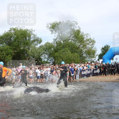 21.06.2026 - Viking Triathlon Michael Strokosch http://msf.ph/oto/9842243 21.06.2026 10:02:55 Schwimmen 20, 64, 73, 111, 171, 219, 233, 315, 395, 407, 475, 530, 546, 553, 634 meine-sportfotos.de