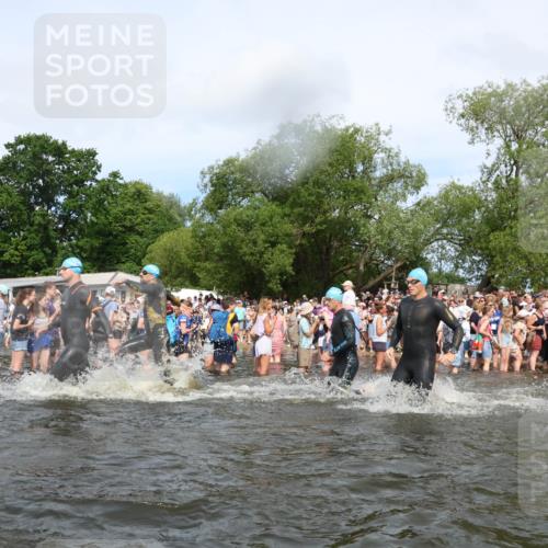 21.06.2026 - Viking Triathlon Michael Strokosch http://msf.ph/oto/9842274 21.06.2026 10:03:00 Schwimmen 64, 80, 82, 111, 199, 219, 233, 395, 407, 475, 530, 545, 546, 612, 634 meine-sportfotos.de