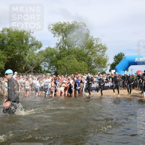 21.06.2026 - Viking Triathlon Michael Strokosch http://msf.ph/oto/9842343 21.06.2026 10:03:12 Schwimmen 49, 68, 80, 82, 170, 199, 200, 208, 348, 352, 356, 404, 467, 545, 612 meine-sportfotos.de