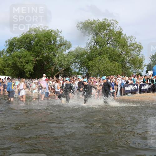 21.06.2026 - Viking Triathlon Michael Strokosch http://msf.ph/oto/9842353 21.06.2026 10:03:14 Schwimmen 49, 58, 68, 170, 200, 202, 208, 348, 352, 356, 404, 419, 455, 467, 487 meine-sportfotos.de