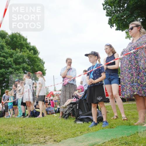 21.06.2026 - 29. Vierlanden-Triathlon LAZAROV Photography http://msf.ph/oto/9842391 21.06.2026 14:47:27 Schwimmen  meine-sportfotos.de