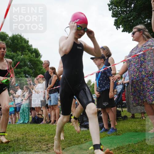 21.06.2026 - 29. Vierlanden-Triathlon LAZAROV Photography http://msf.ph/oto/9842425 21.06.2026 14:48:48 Schwimmen  meine-sportfotos.de
