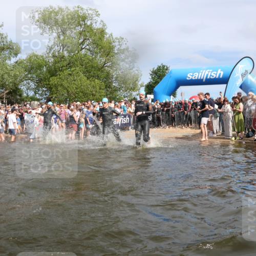 21.06.2026 - Viking Triathlon Michael Strokosch http://msf.ph/oto/9842445 21.06.2026 10:03:32 Schwimmen 53, 84, 95, 118, 143, 251, 303, 323, 327, 328, 364, 423, 457, 556, 559, 656, 667 meine-sportfotos.de
