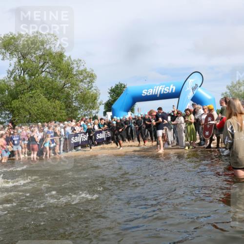 21.06.2026 - Viking Triathlon Michael Strokosch http://msf.ph/oto/9842481 21.06.2026 10:03:40 Schwimmen 53, 95, 137, 144, 229, 251, 323, 327, 340, 423, 436, 450, 458, 521, 559 meine-sportfotos.de