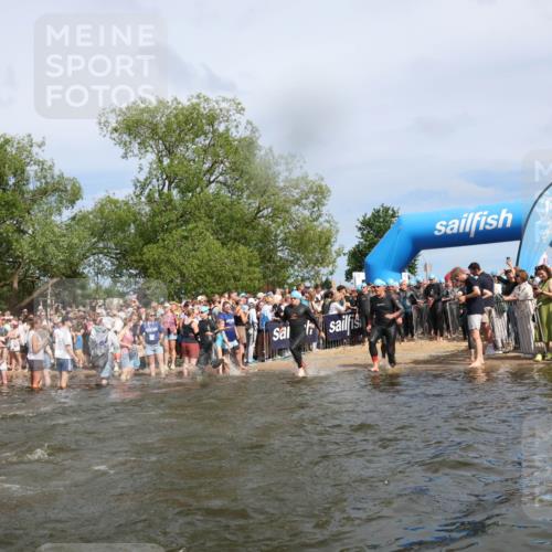 21.06.2026 - Viking Triathlon Michael Strokosch http://msf.ph/oto/9842487 21.06.2026 10:03:41 Schwimmen 53, 95, 137, 144, 229, 251, 323, 327, 340, 423, 436, 450, 458, 521, 559 meine-sportfotos.de